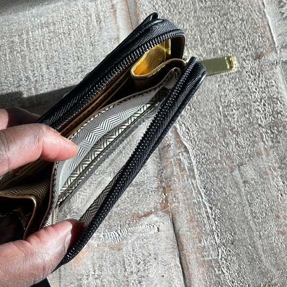 Steve Madden Wallet on Chain - Picture 5 of 6